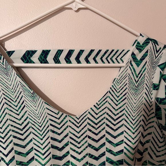Charlotte Russe‎ Teal Chevron Long Sleeve Dress - Picture 2 of 10